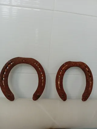 Herraduras de metal oxidadas