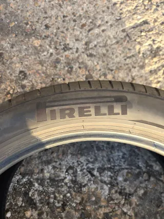 2 unidades pirelli 285/40/21/ a mas de media vida.