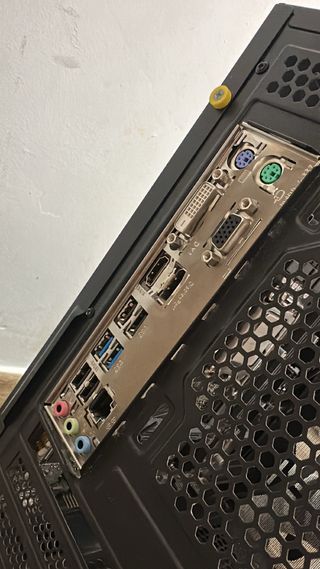 Caja PC MSI Negra
