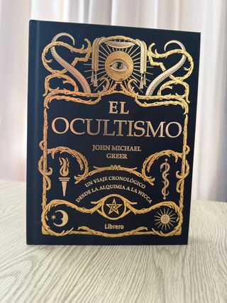 libro "El ocultismo: Un viaje cronológico Wiccano