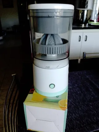 Spremi Agrumi Elettrico USB