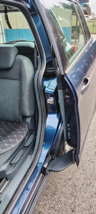 Ford Grand C-MAX 2011