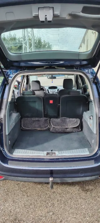 Ford Grand C-MAX 2011