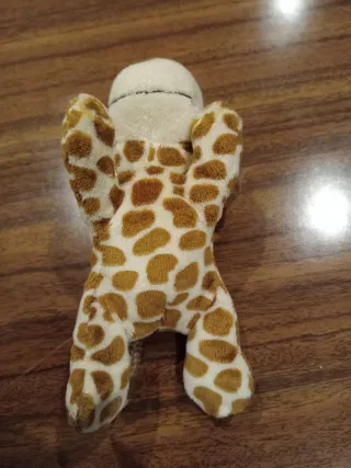 Peluche Nici com íman nas patas