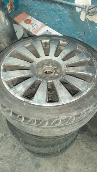 Llantas de aleación en 18 pulgadas