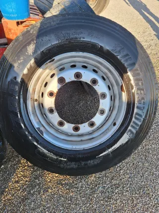 Juego de ruedas camión