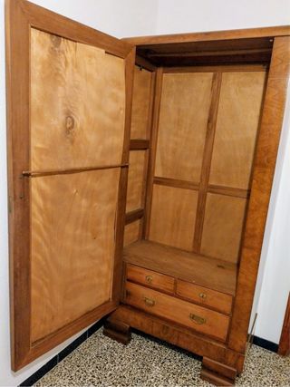 Armario vintage madera con espejo