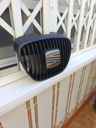 Rejilla Parachoques Delantero original Seat