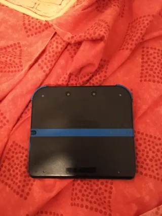 Nintendo 2DS sin cargador