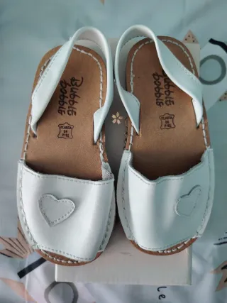 Menorquinas niña blancas con corazón