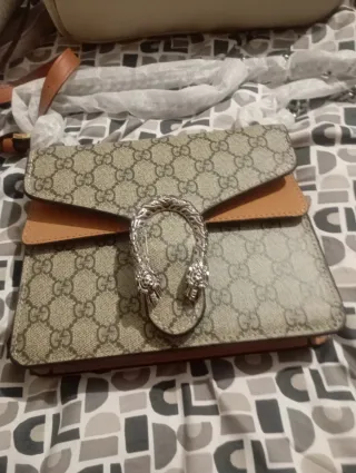 Mochilas bolsos ect juntos o por separado :