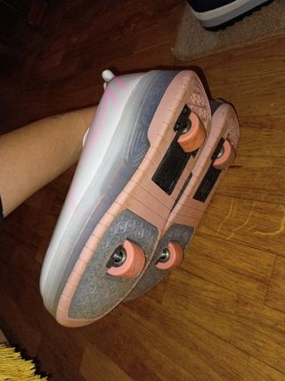 Zapatillas con ruedas y luces