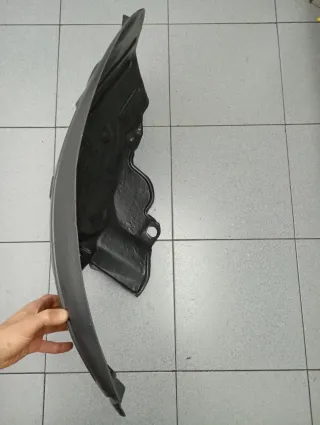 Paso de rueda Renault Megane trasero izquierdo