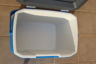 A ESTRENAR Nevera portatil Coleman 30QT 28L.