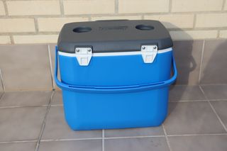 A ESTRENAR Nevera portatil Coleman 30QT 28L.