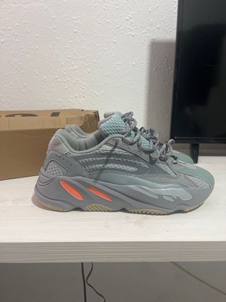 Adidas Yeezy 700 Gris Naranja