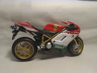 Lote motos 1/18 Maisto para restaurar (4 unidades)