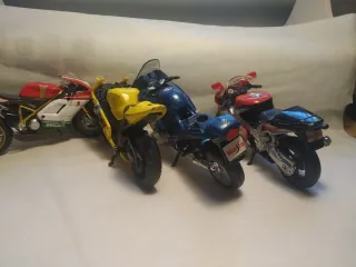 Lote motos 1/18 Maisto para restaurar (4 unidades)