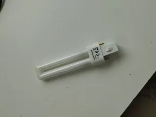 Lámpara de mesa negra