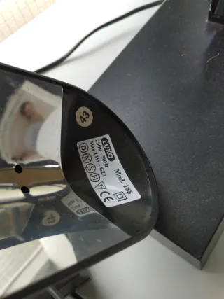 Lámpara de mesa negra
