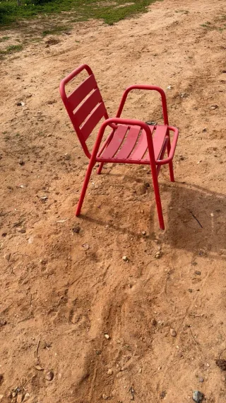 Sedie in alluminio rosse