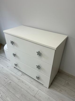Cómoda 3 cajones amplios