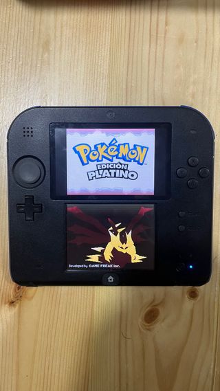 Nintendo 2DS + Pokémon Platino