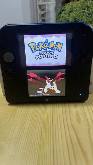 Nintendo 2DS + Pokémon Platino