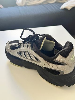 Zapatillas Adidas Ozmillen Talla 37.5