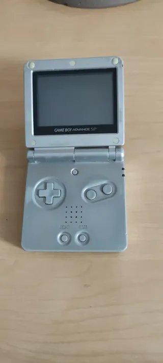 Nintendo Game Boy Advance SP Plata