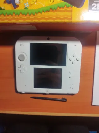Nintendo 2DS Blanca Edición Super Mario Bros 2