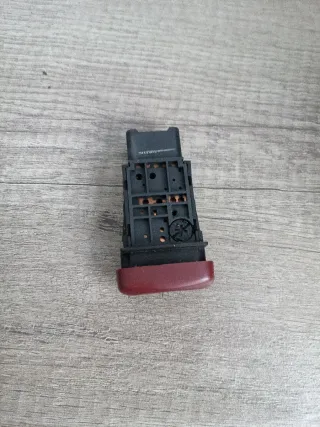 Interruptor luz emergencia Microcar 2