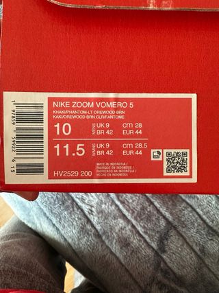 Nike Zoom Vomero Beige