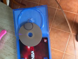 NBA 2K17 PS4 con funda e instrucciones