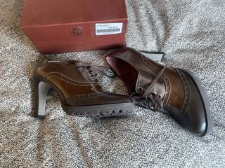 Zapato tacon marrón talla 36