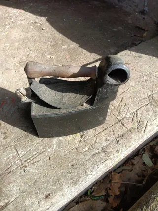 Plancha antigua de carbón