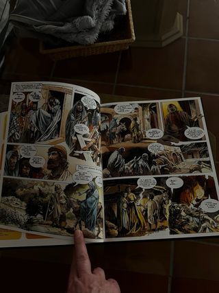 Biblia infantil en forma de tebeo