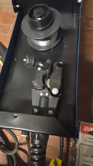 Saldatrice a filo senza gas