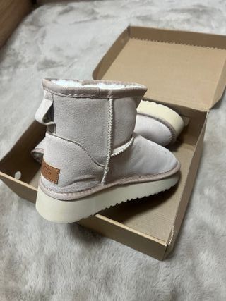 Botas UGG Beige Talla 40
