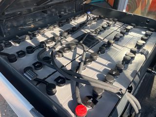 Carretilla Elevadora 2.500KG con Batería Nueva