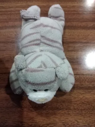 Peluche Nici com íman nas patas