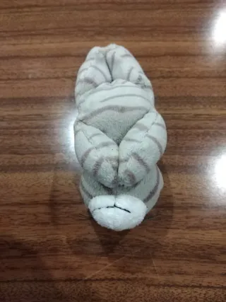 Peluche Nici com íman nas patas