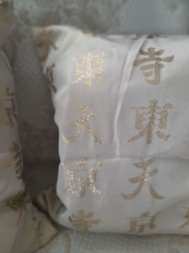 Capas de almofada 40x40cm Dourado e Branco