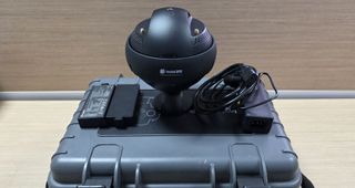 Cámara Insta360 Pro 2 con accesorios