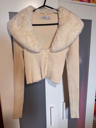 Jersey Stradivarius cuello pelo Talla S