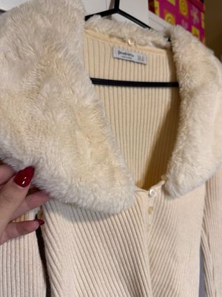 Jersey Stradivarius cuello pelo Talla S