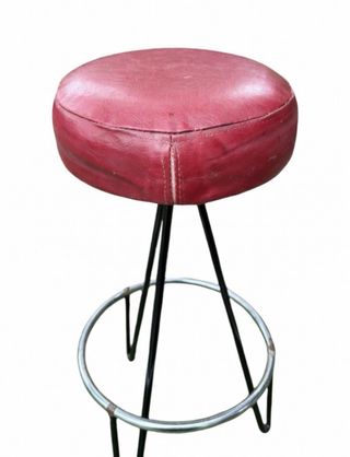 PAREJA DE TABURETES ESTILO INDUSTRIAL VINTAGE.