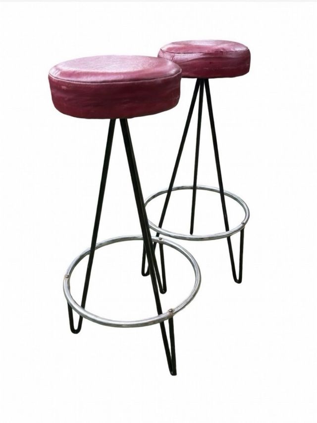 PAREJA DE TABURETES ESTILO INDUSTRIAL VINTAGE.