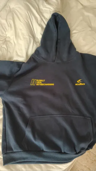 Sudadera Scuffers azul marino y amarillo. Nueva
