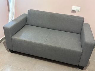 Sofá 2 plazas gris tela